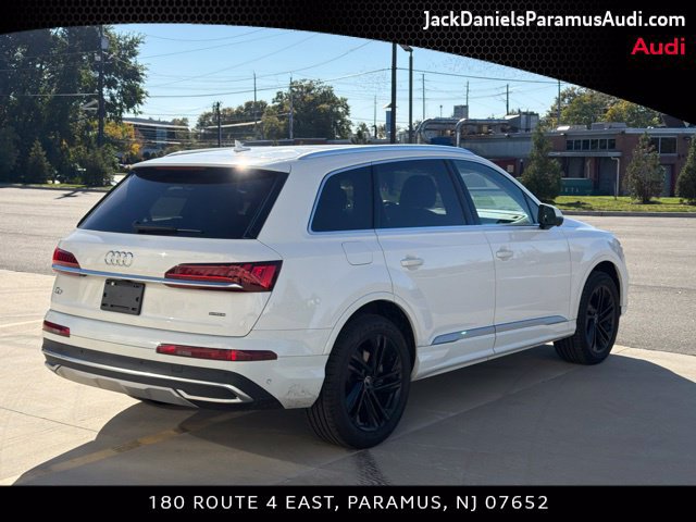 Used 2022 Audi Q7 3.0T Premium Plus w/ Premium Plus Package AWD/4WD image 6