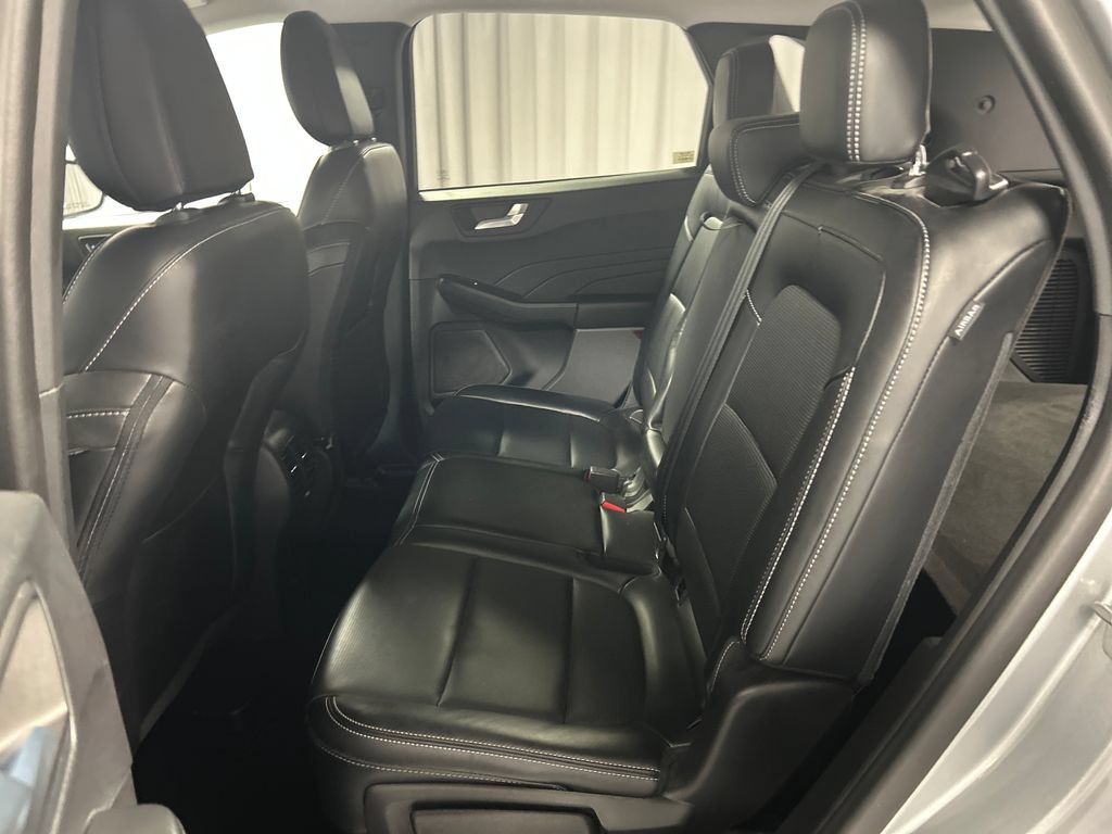 Used 2023 Ford Escape Platinum AWD/4WD image 23