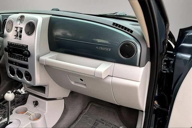 Used 2006 Chrysler PT Cruiser Touring FWD image 21