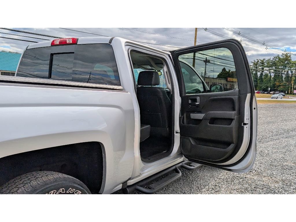 Used 2017 Chevrolet Silverado 1500 LTZ Z71 w/ Redline Edition AWD/4WD image 12