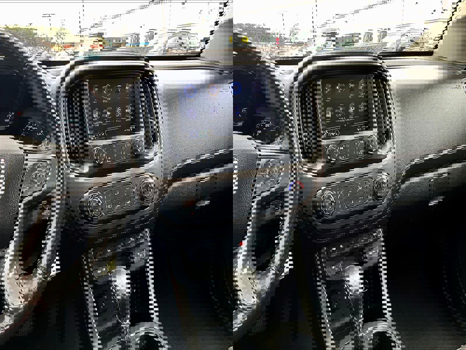 Used 2022 GMC Canyon AT4 w/ Trailering Package AWD/4WD image 17