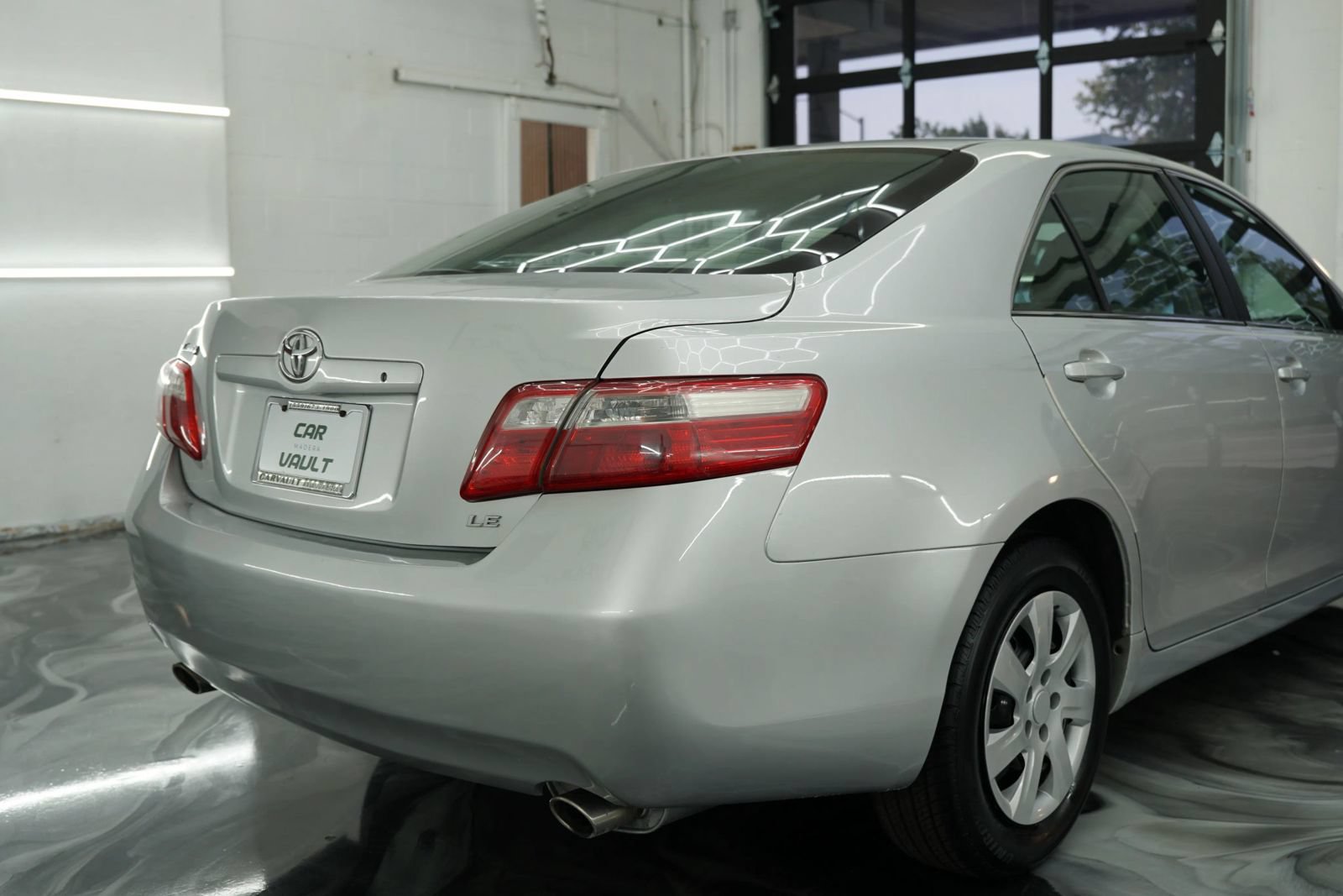 Used 2009 Toyota Camry LE FWD image 9