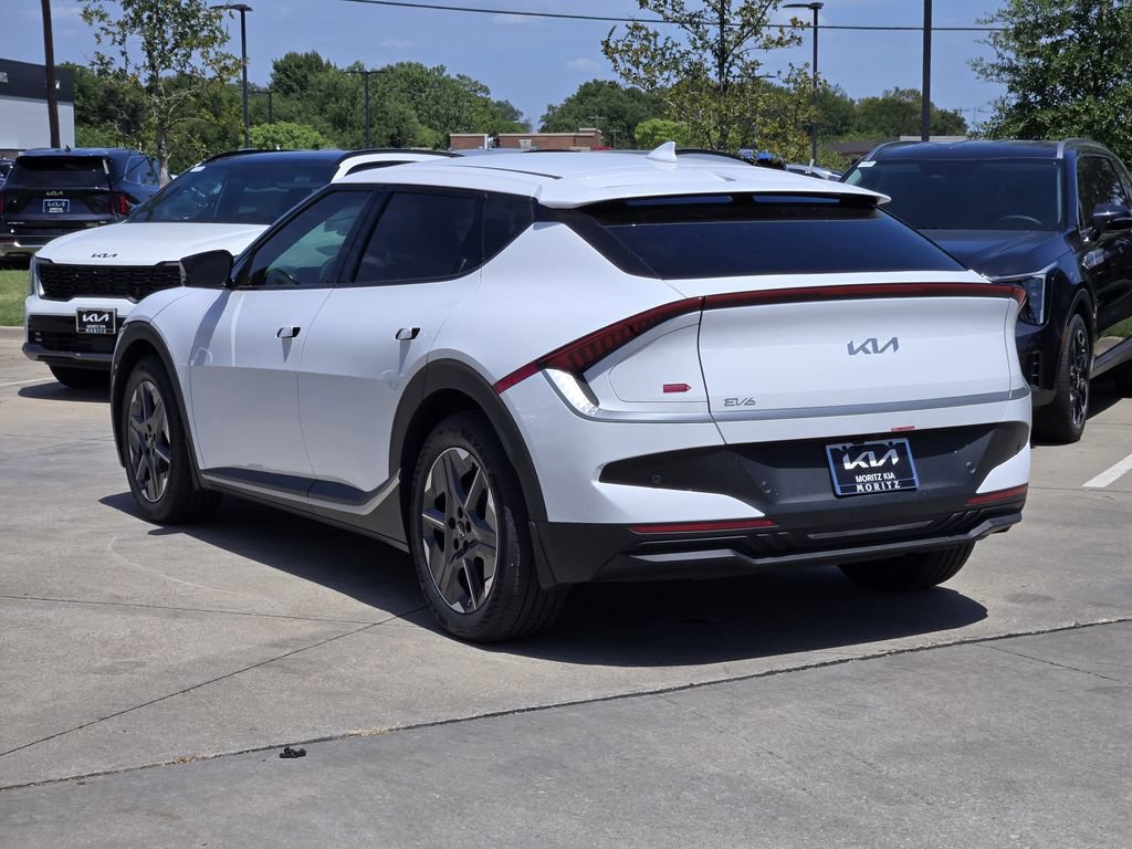 New 2026 Kia EV6 2WD image 3