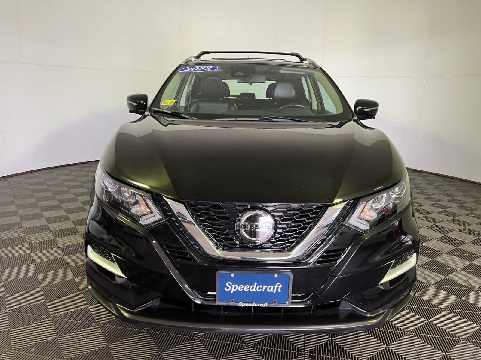 Certified 2022 Nissan Rogue Sport SL AWD/4WD image 2