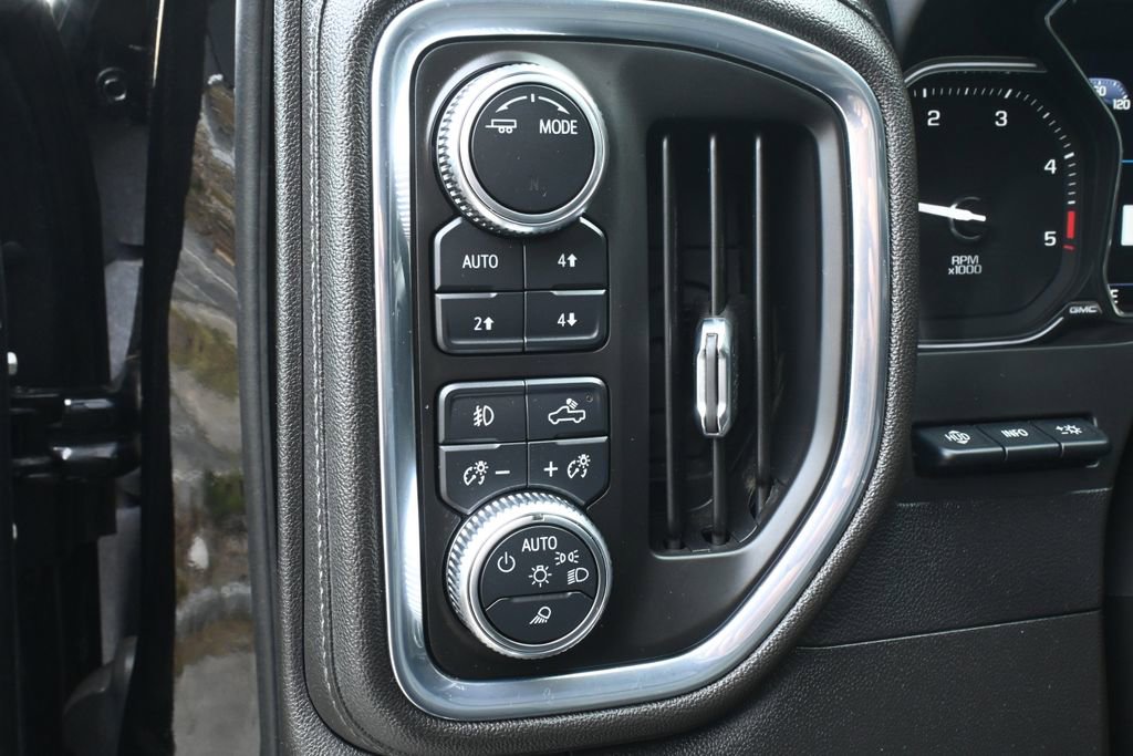 Used 2023 GMC Sierra 2500 Denali w/ Denali Black Diamond Edition image 26