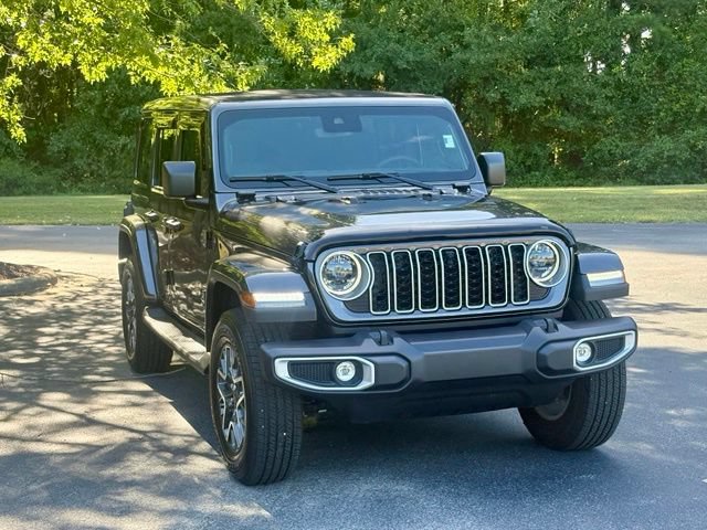Used 2025 Jeep Wrangler Unlimited Sahara AWD/4WD image 11