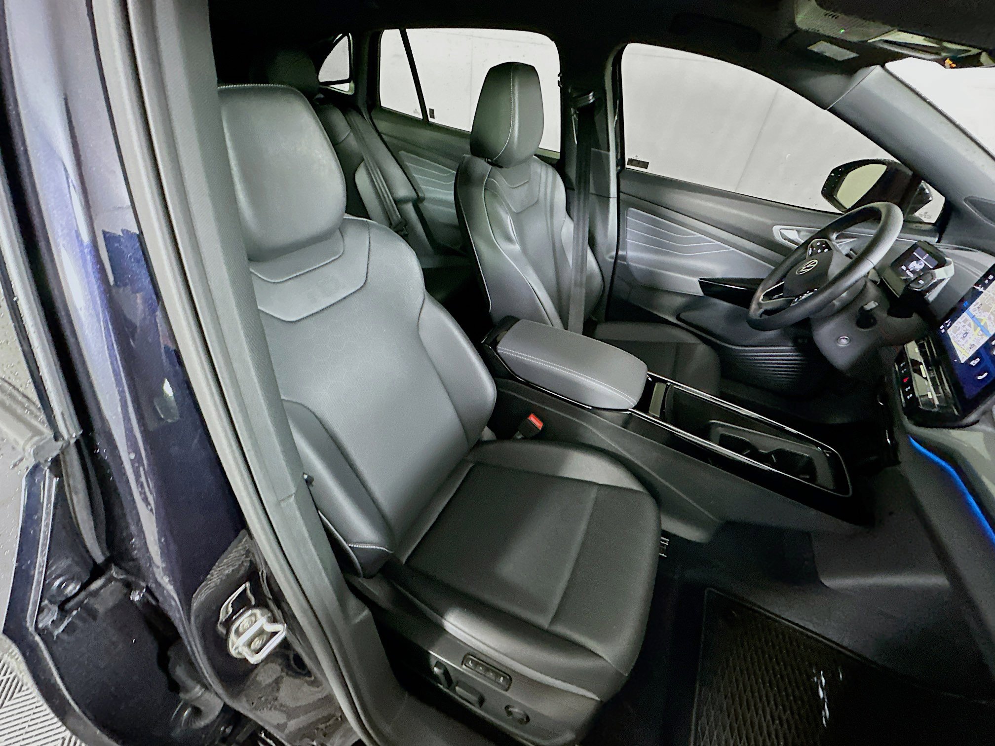 Used 2023 Volkswagen ID.4 Pro S image 32