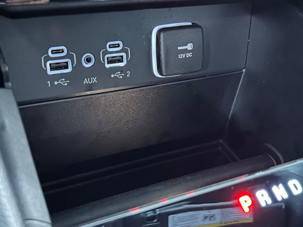 Used 2025 Jeep Grand Cherokee L Laredo image 24