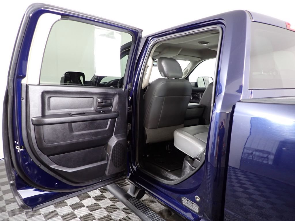 Used 2016 RAM 2500 Tradesman w/ Chrome Appearance Group image 25