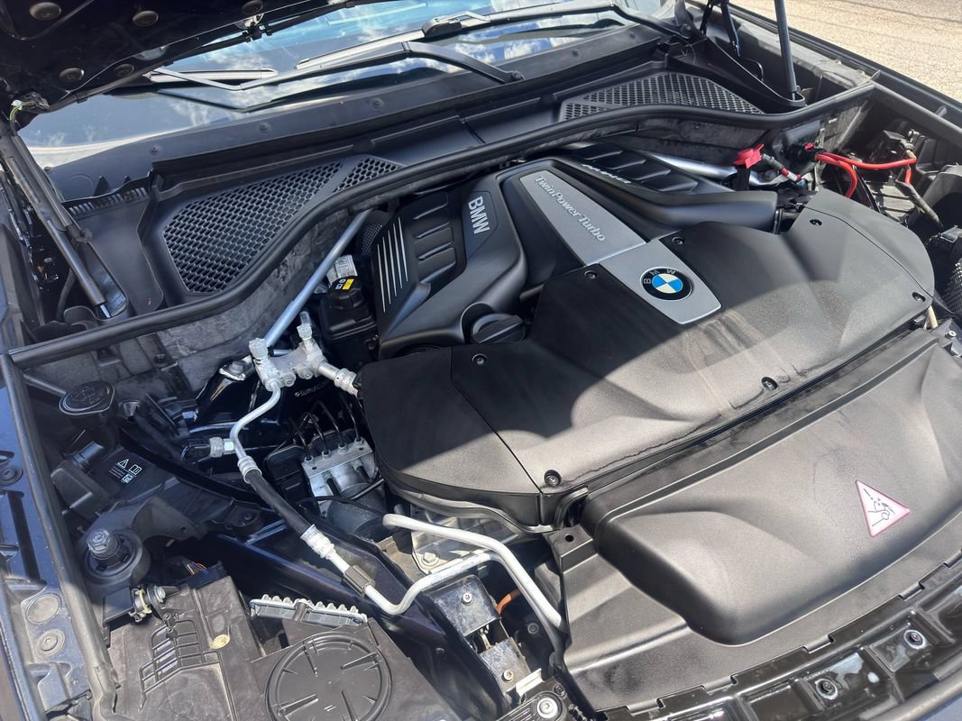 Used 2019 BMW X6 xDrive50i w/ M Sport Package AWD/4WD image 46