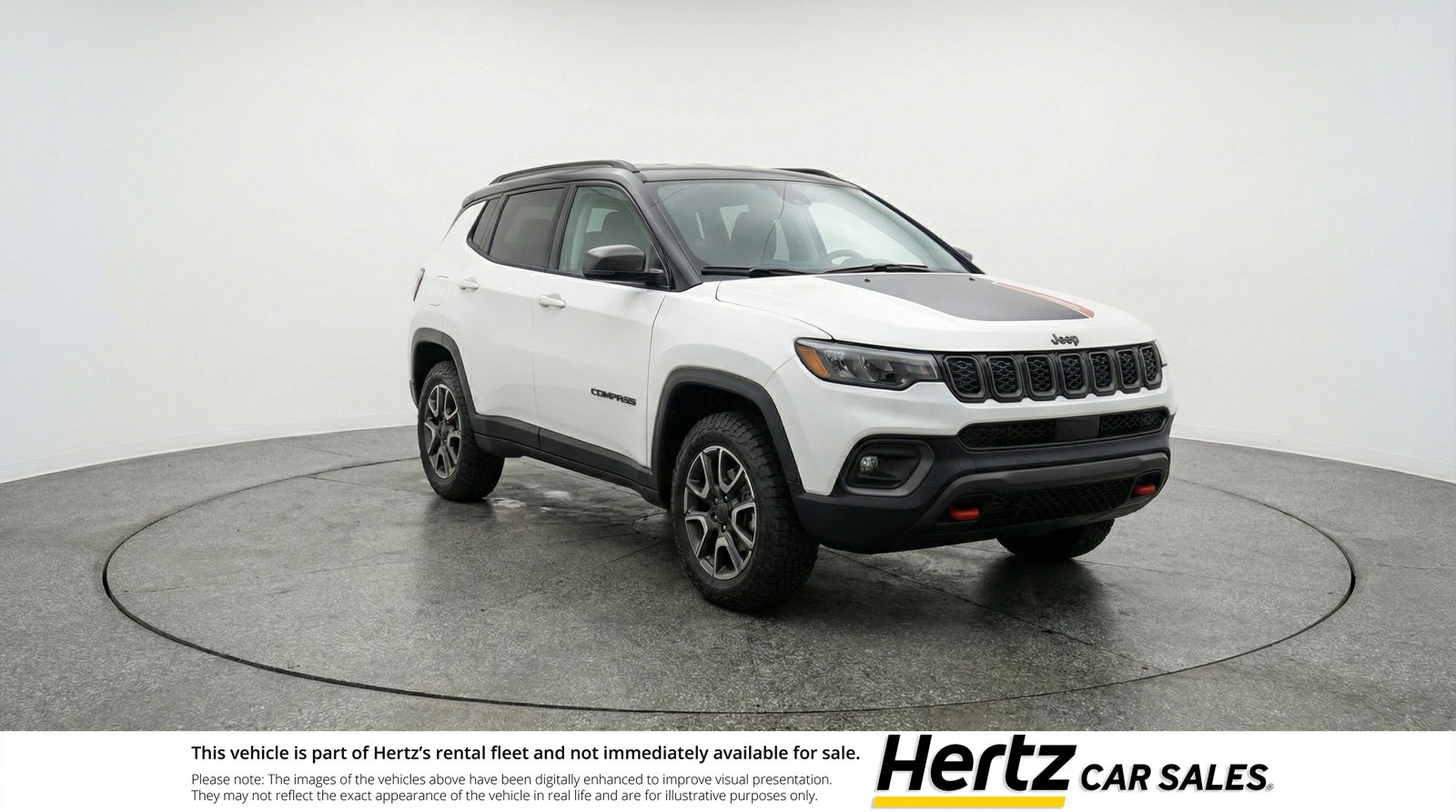 Used 2025 Jeep Compass Trailhawk image 1
