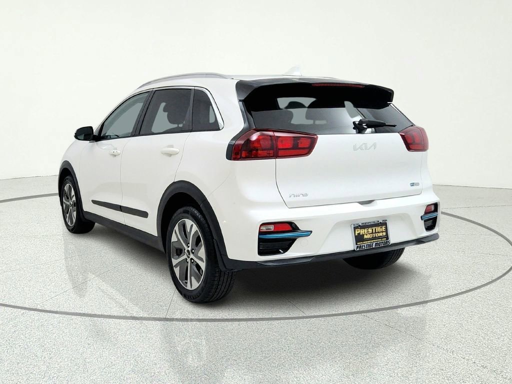 Used 2022 Kia Niro EX FWD image 6