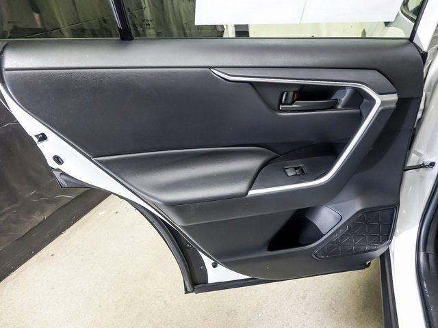 Certified 2022 Toyota RAV4 LE w/ Carpet Mat Package (TMS) image 23