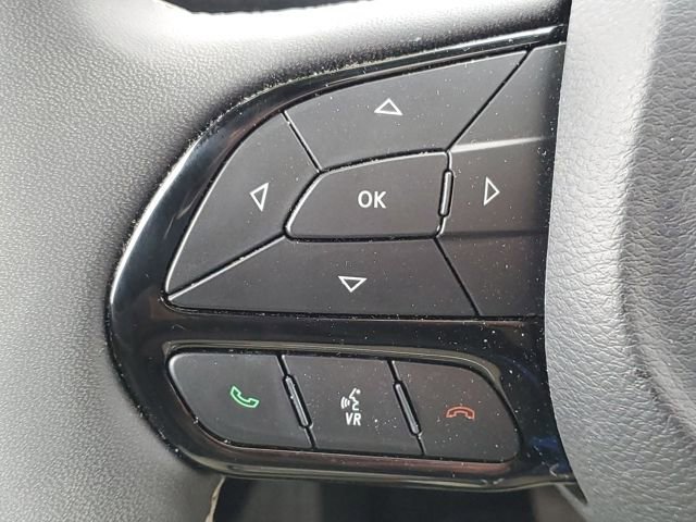 Used 2025 Chrysler Pacifica Limited image 14