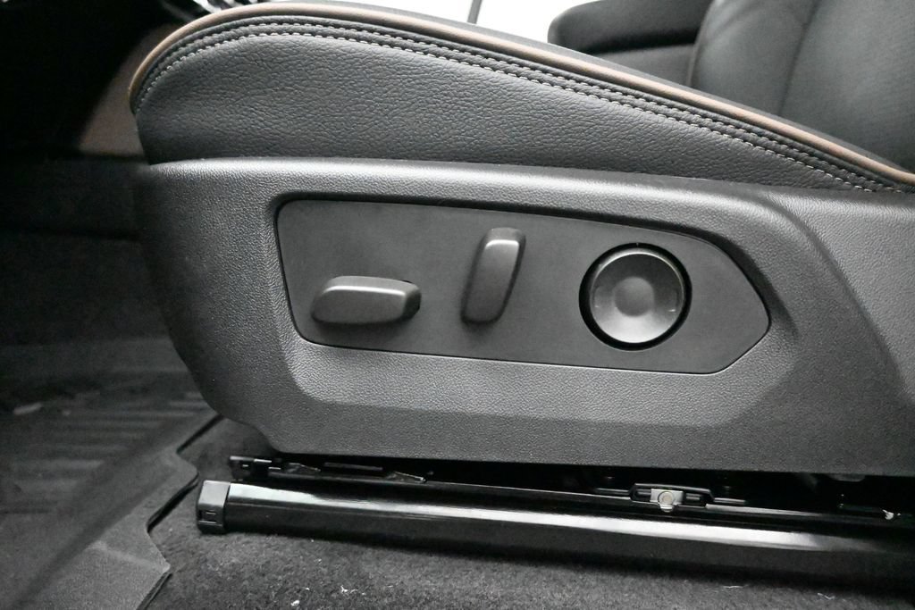 New 2026 GMC Canyon Denali AWD/4WD image 10