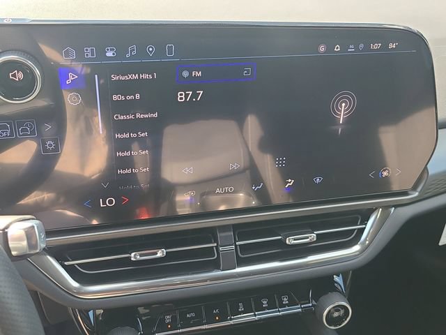 New 2026 Chevrolet Equinox EV LT w/ LPO, Blackout Package FWD image 30