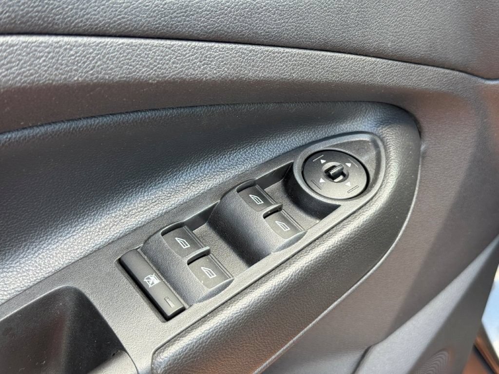 Used 2015 Ford Escape S FWD image 10