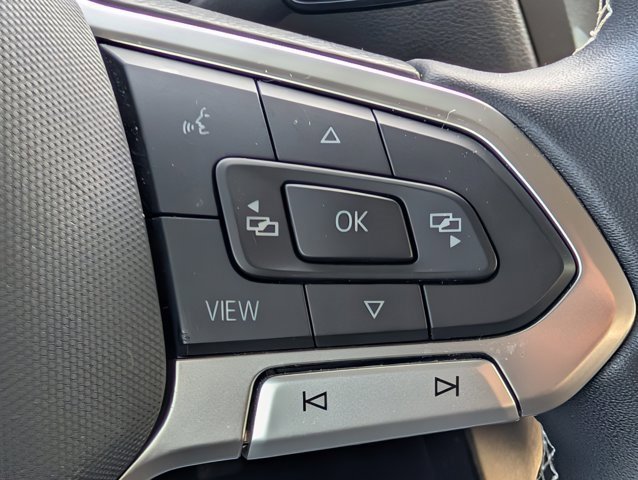 Used 2023 Volkswagen Tiguan SE image 23