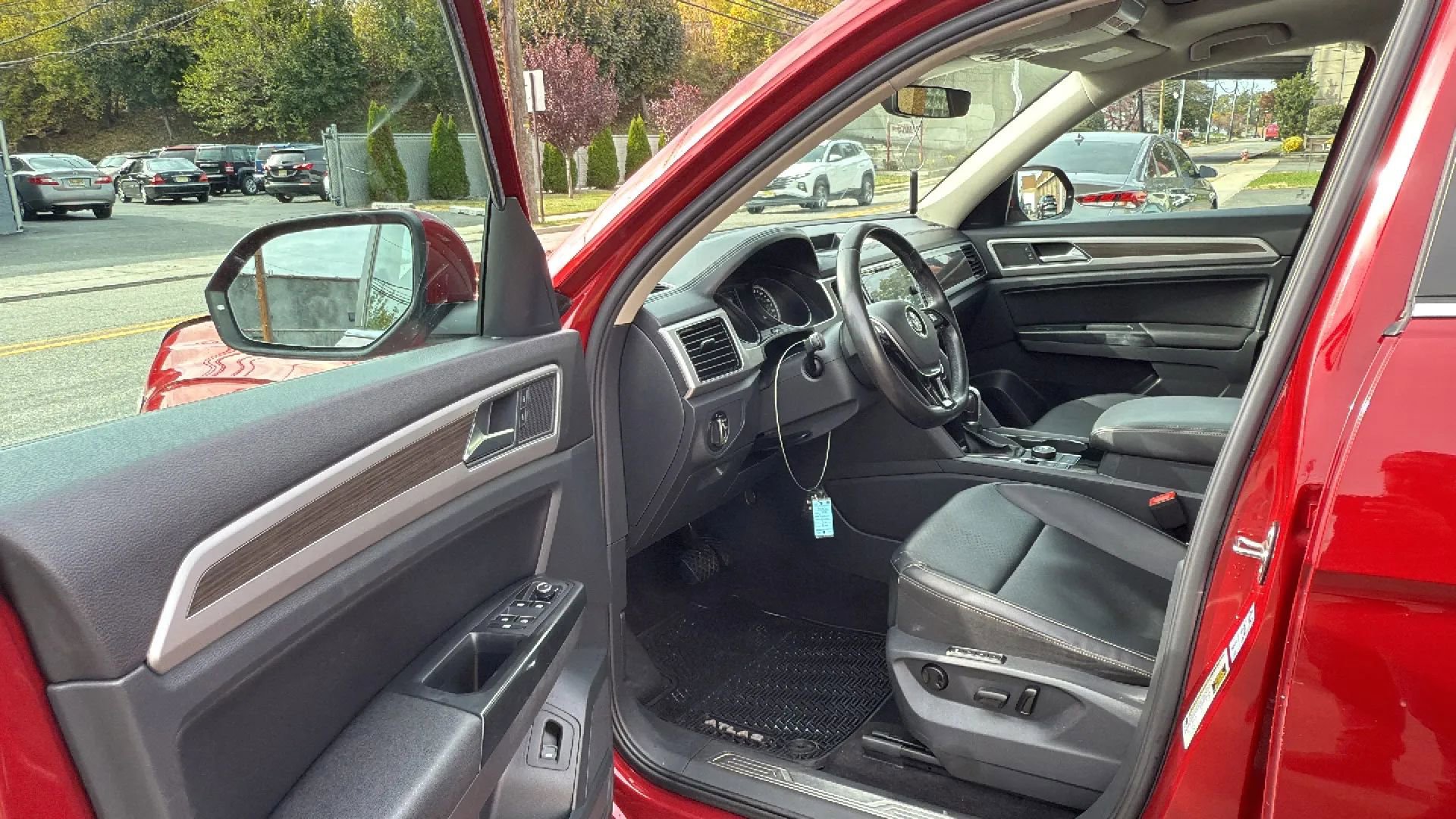 Used 2018 Volkswagen Atlas SEL image 23