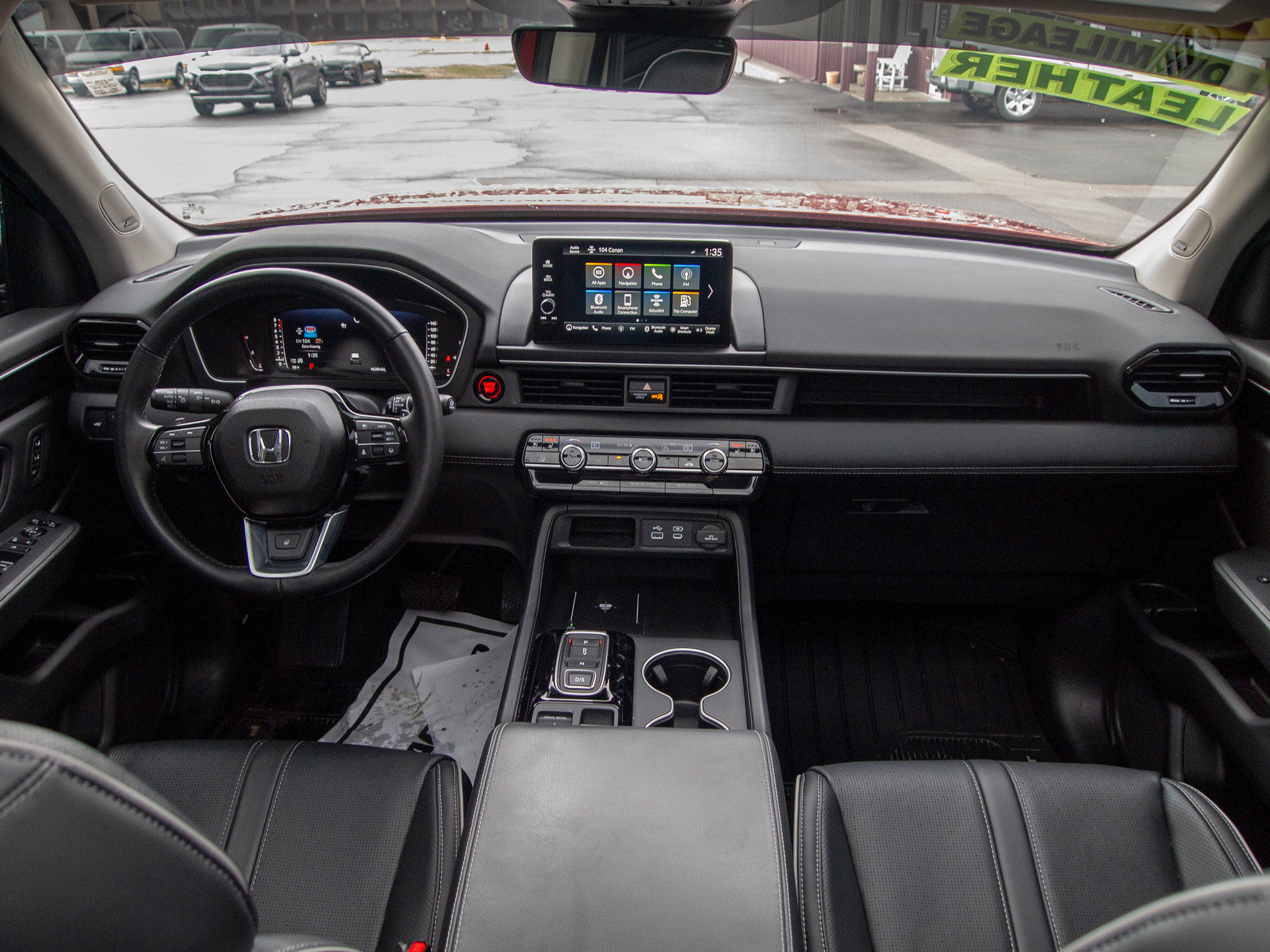 Used 2025 Honda Pilot Elite image 30