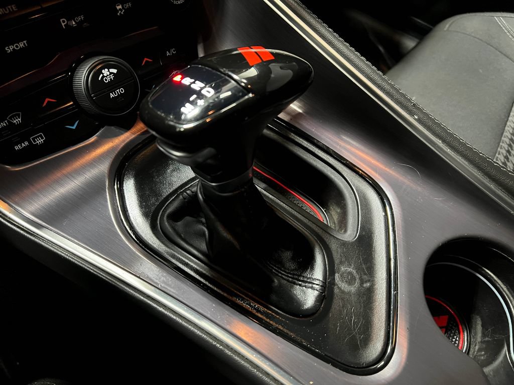 Used 2018 Dodge Challenger R/T w/ Performance Handling Group RWD image 31
