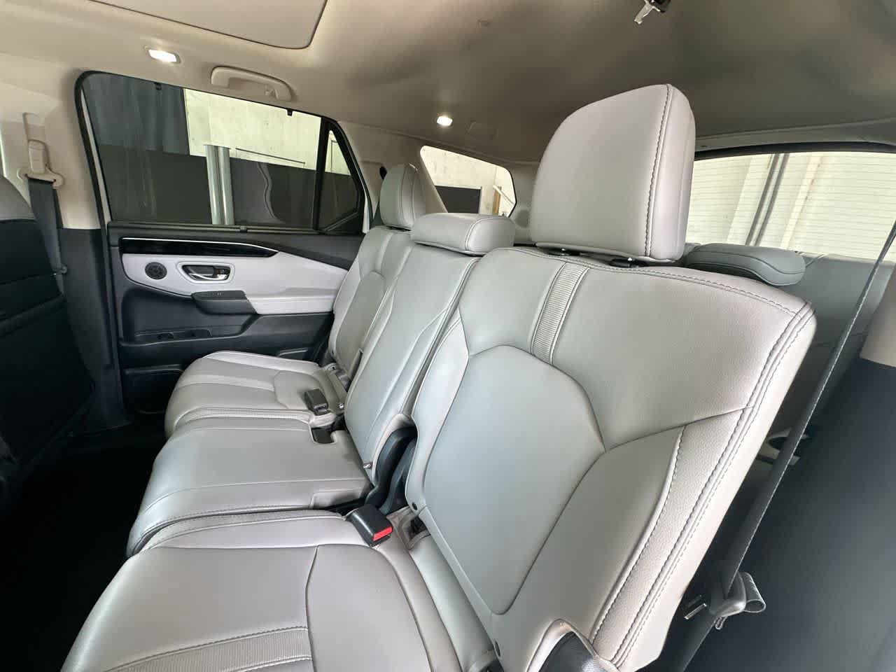 Used 2025 Honda Pilot Touring image 22