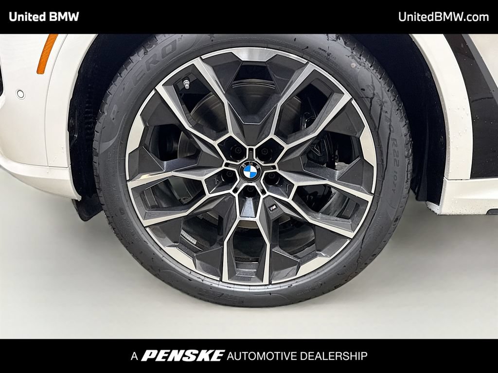New 2027 BMW X7 xDrive40i w/ Executive Package AWD/4WD image 2
