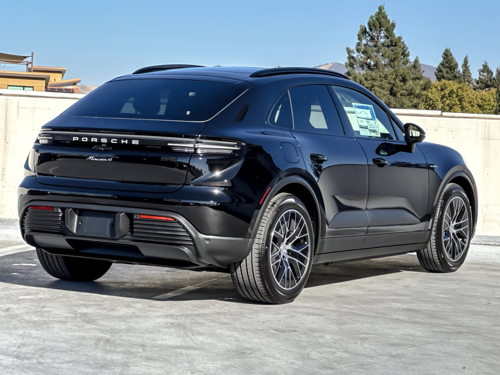 New 2026 Porsche Macan 4 Electric AWD/4WD image 9