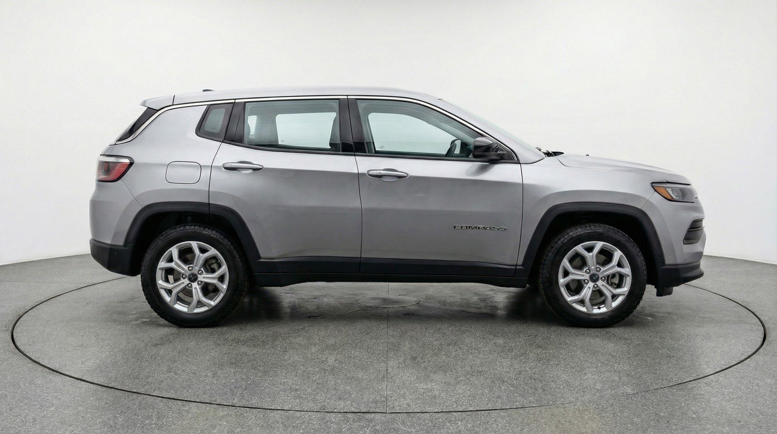 Used 2025 Jeep Compass Latitude image 11