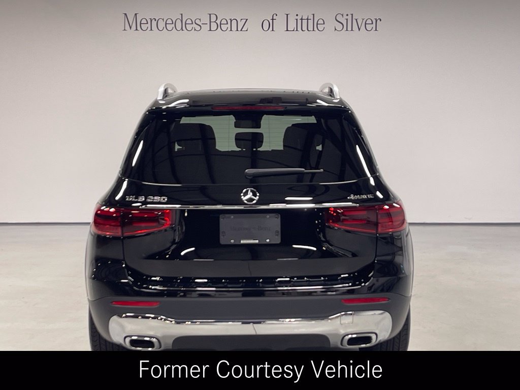 Used 2026 Mercedes-Benz GLB 250 4MATIC image 4