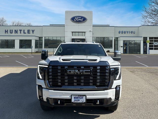 Used 2024 GMC Sierra 3500 Denali Ultimate image 3