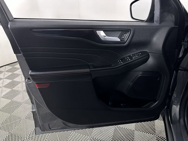 Used 2025 Ford Escape ST-Line image 23