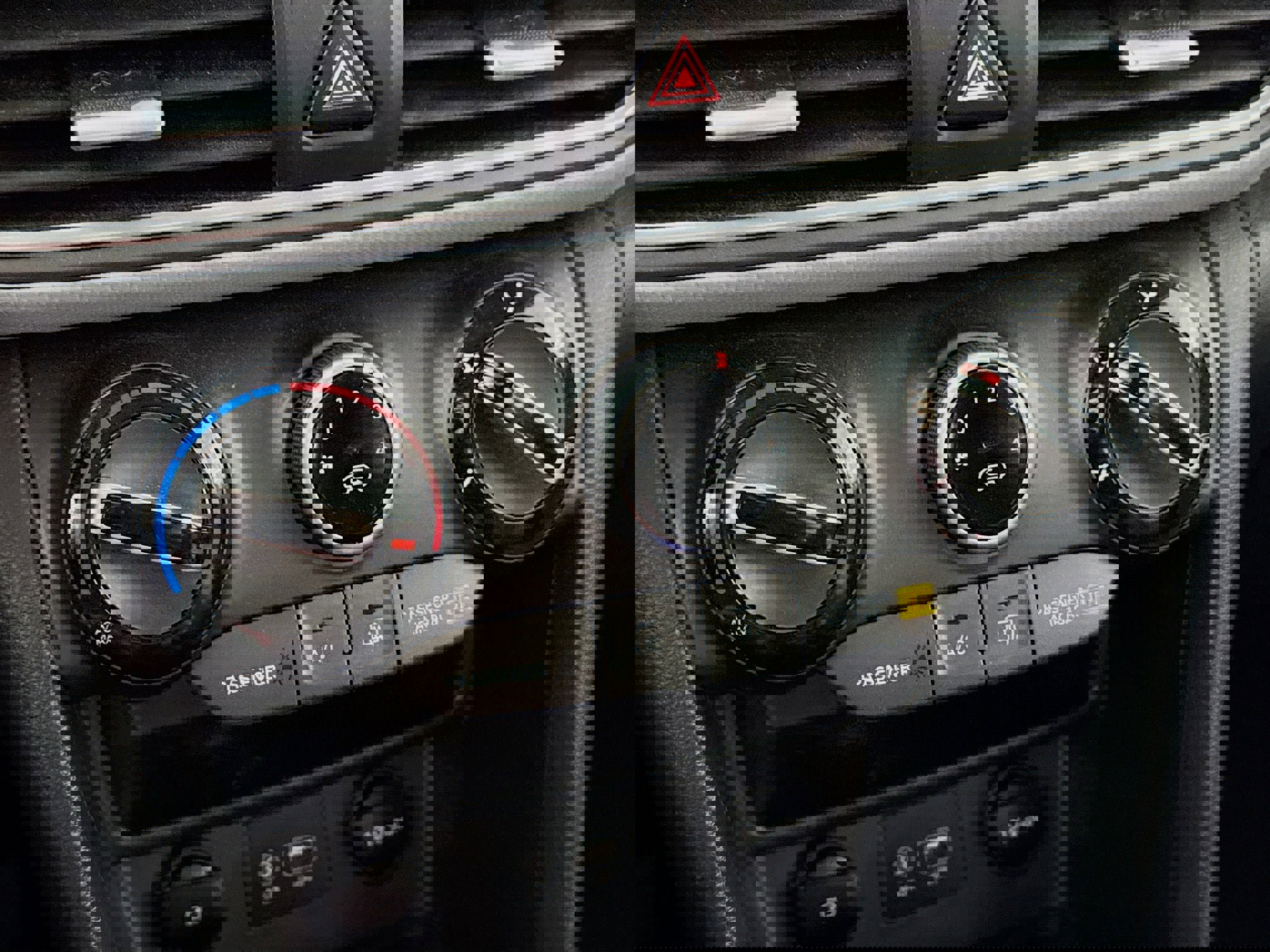 Used 2021 Hyundai Kona SE image 17