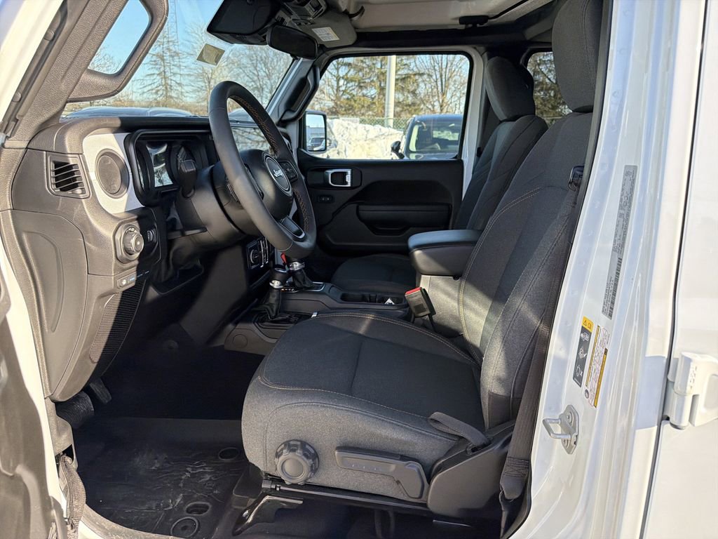 Used 2024 Jeep Wrangler Unlimited w/ Convenience Group AWD/4WD image 12