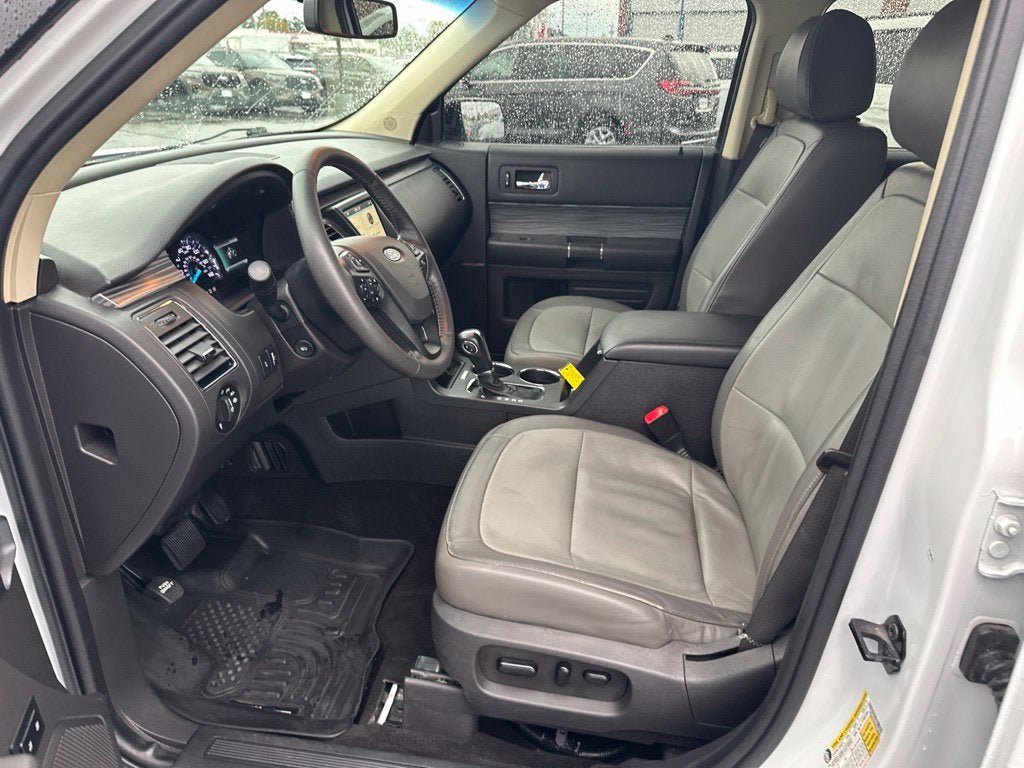 Used 2019 Ford Flex SEL w/ Equipment Group 202A FWD image 12