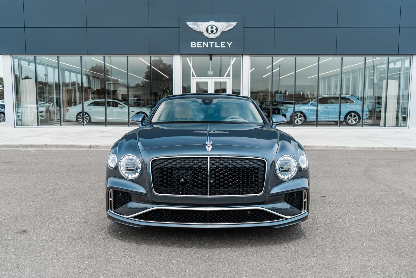 Certified 2026 Bentley Flying Spur Plug-In Hybrid AWD/4WD image 19