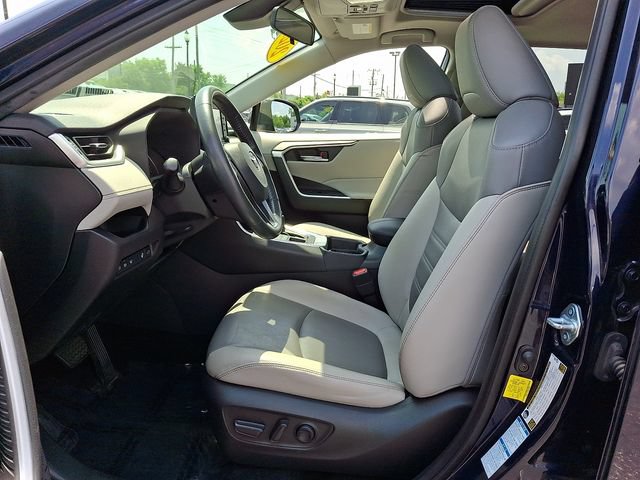 Used 2021 Toyota RAV4 XLE Premium AWD/4WD image 14