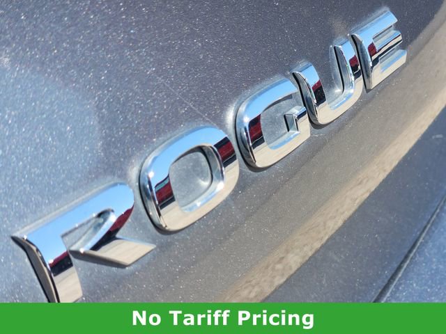 Used 2020 Nissan Rogue S FWD image 11