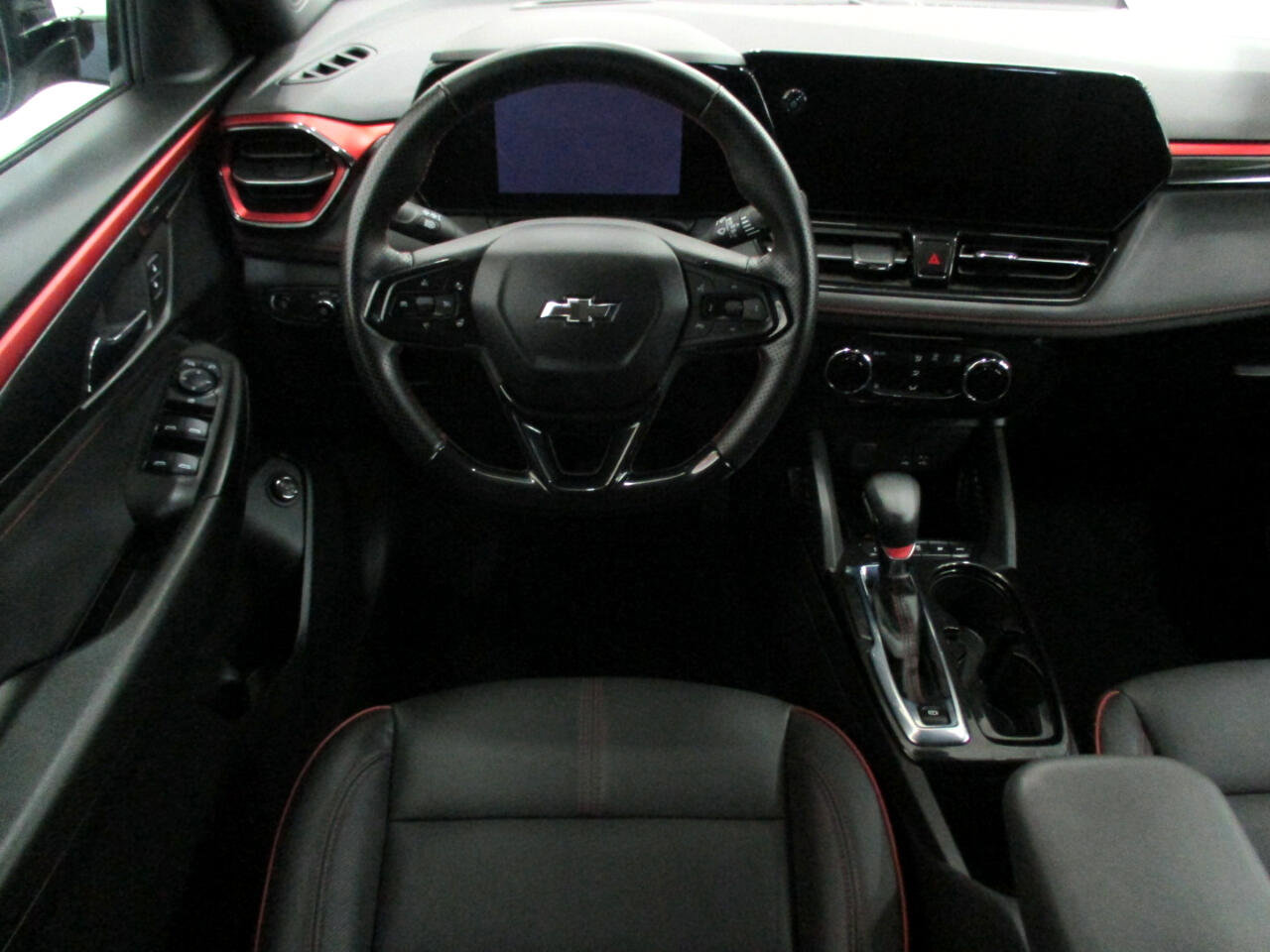 Used 2024 Chevrolet TrailBlazer RS w/ Convenience Package image 15