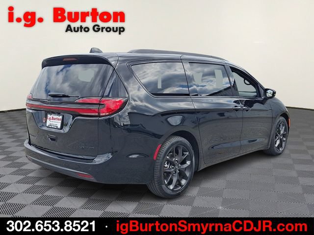 Used 2026 Chrysler Pacifica Limited w/ S Appearance Package FWD image 6