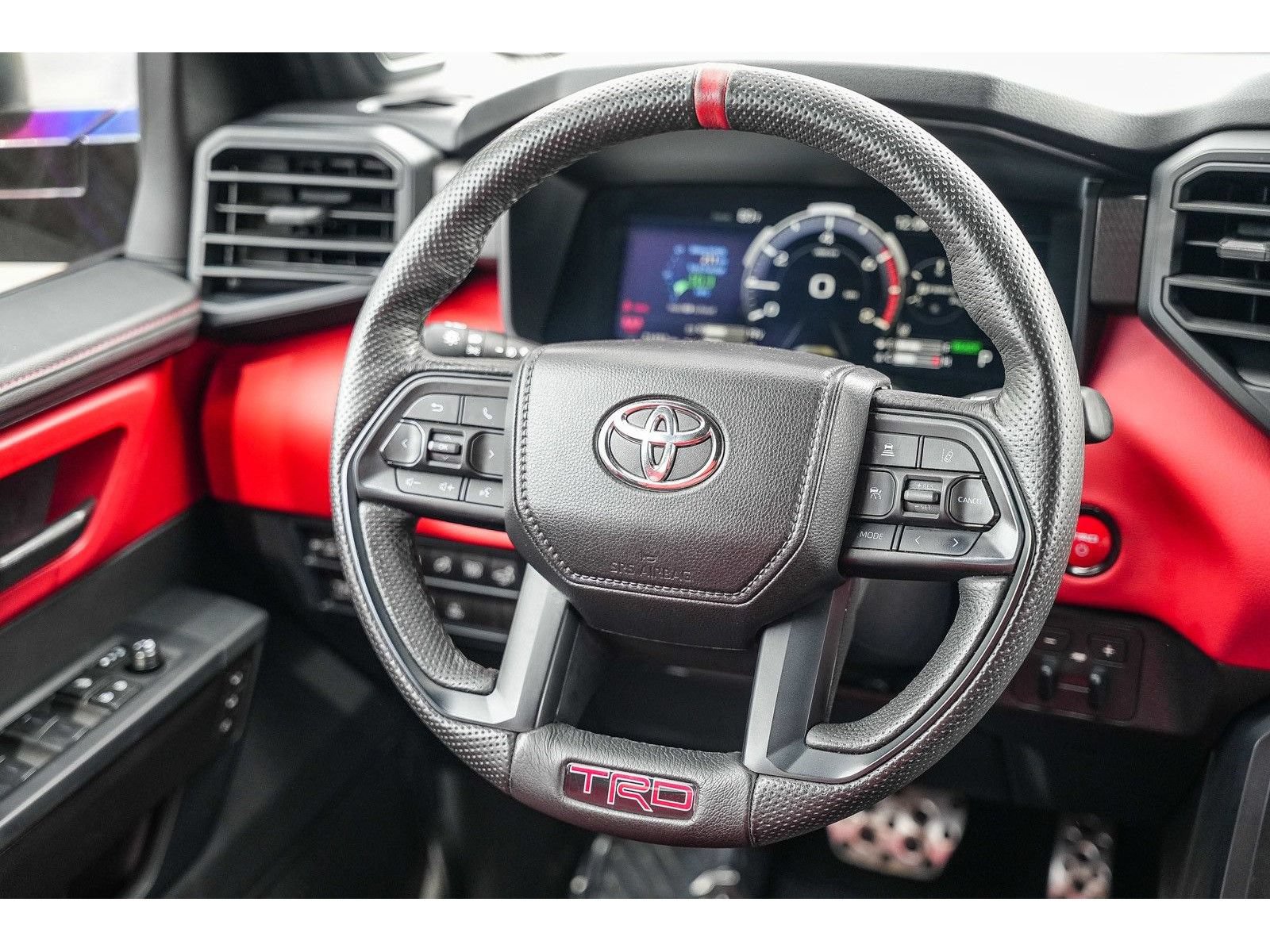 Used 2025 Toyota Tundra TRD Pro AWD/4WD image 15