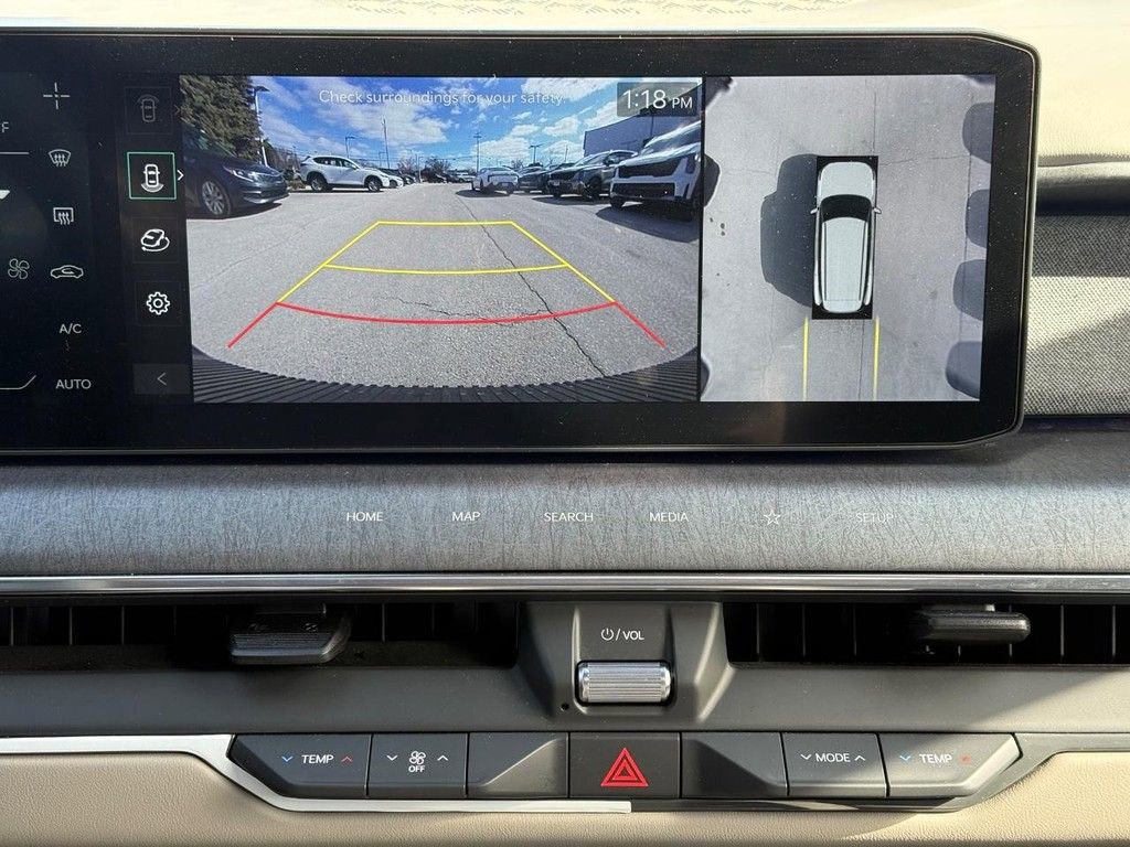 Used 2024 Kia EV9 Land image 23