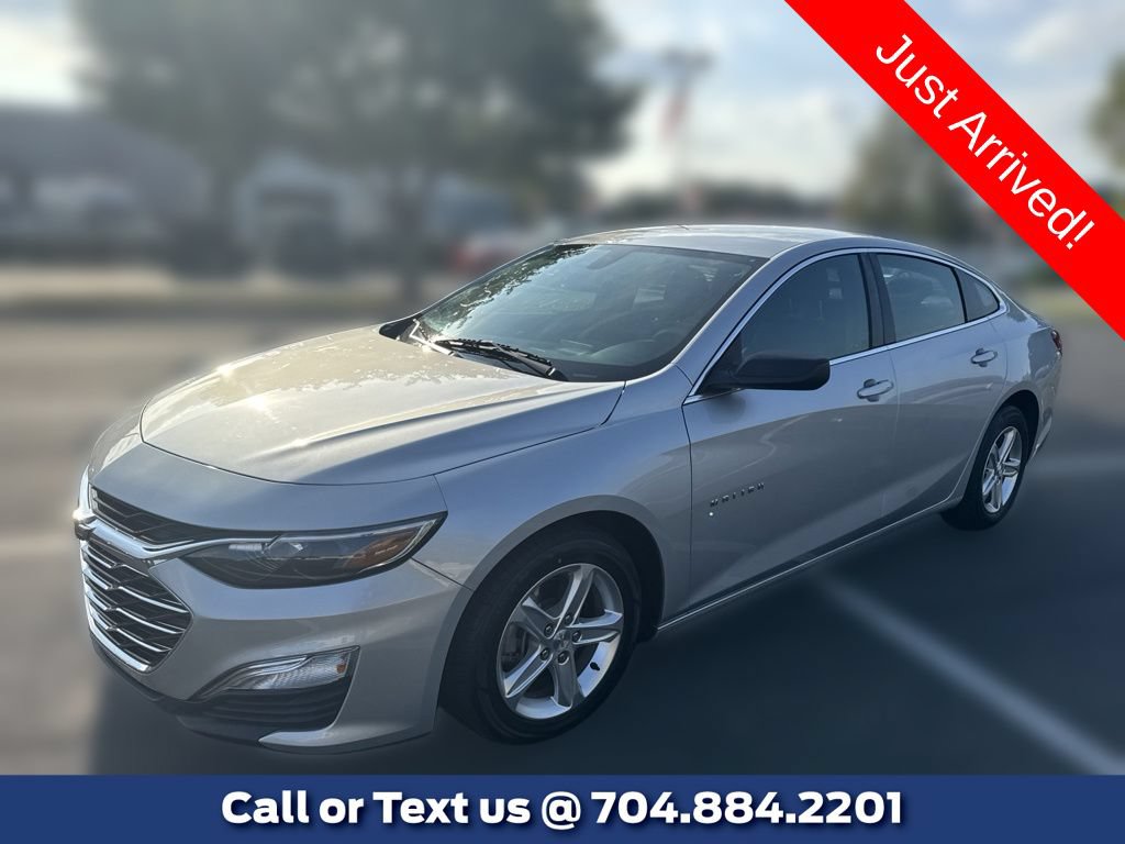 Used 2022 Chevrolet Malibu LS FWD image 1