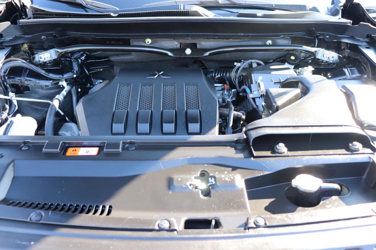 Used 2025 Mitsubishi Eclipse Cross SE image 44