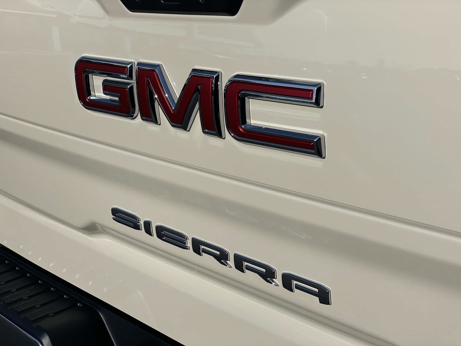 New 2026 GMC Sierra 1500 SLE w/ Preferred Package RWD image 29