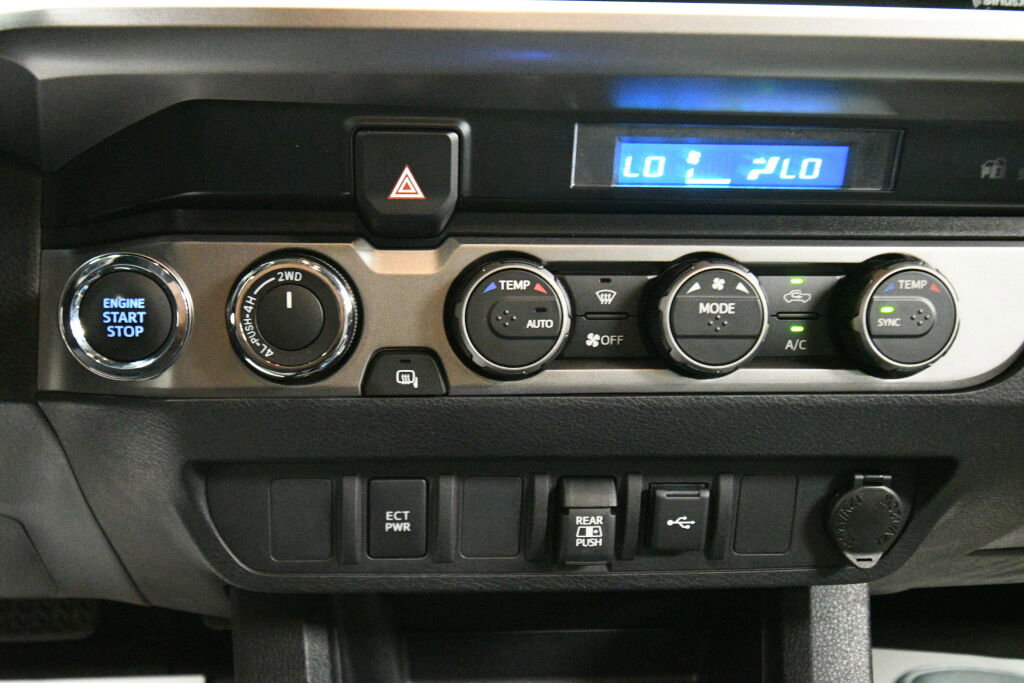 Used 2023 Toyota Tacoma SR5 AWD/4WD image 13