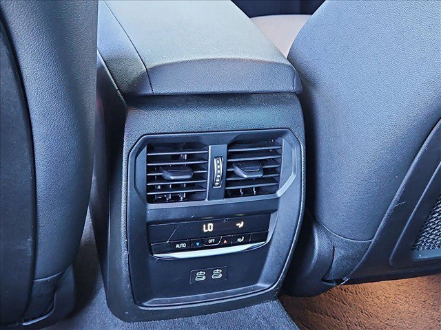 Used 2021 BMW 330i Sedan w/ Premium Package RWD image 18