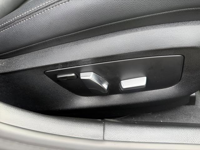 Used 2023 BMW 530e w/ M Sport Package image 20