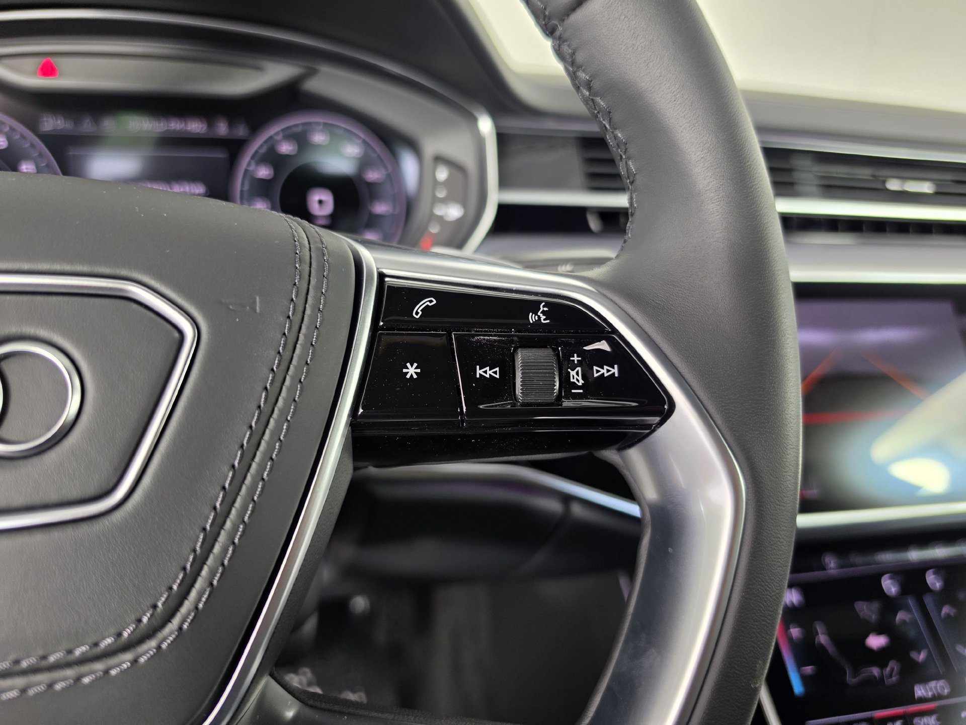 New 2026 Audi A8 L 3.0T AWD/4WD image 22