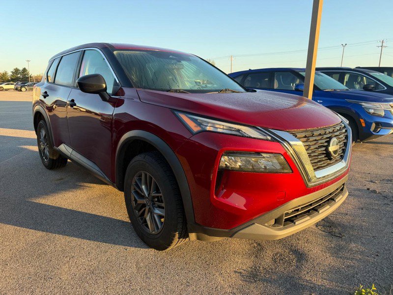 Used 2023 Nissan Rogue S image 5